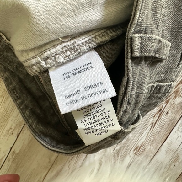 L.L. Bean Women’s 1912 Jeans | Classic Fit | Gray Wash | size 8 - Picture 12 of 13